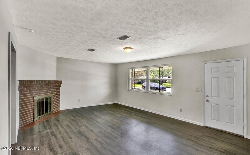 5013 Chivalry Dr, Jacksonville, FL 32208