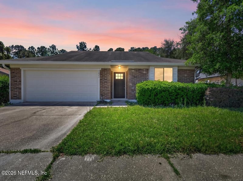 7053 Eagles Perch Dr, Jacksonville, FL 32244