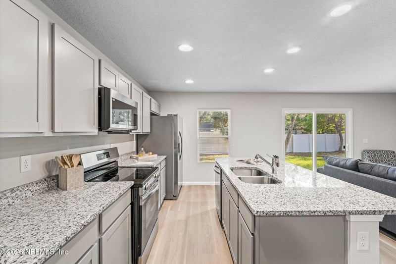 544 59th St, Jacksonville, FL 32208