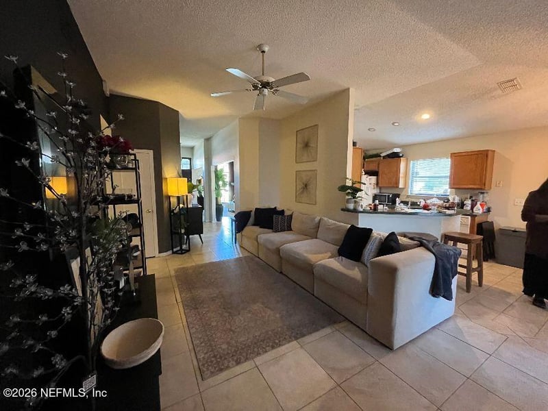 3391 Shauna Oaks Dr, Jacksonville, FL 32277