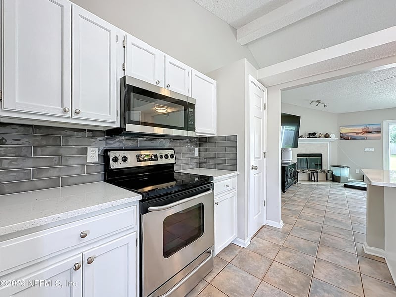 12351 Shaky Leaf Ct, Jacksonville, FL 32224