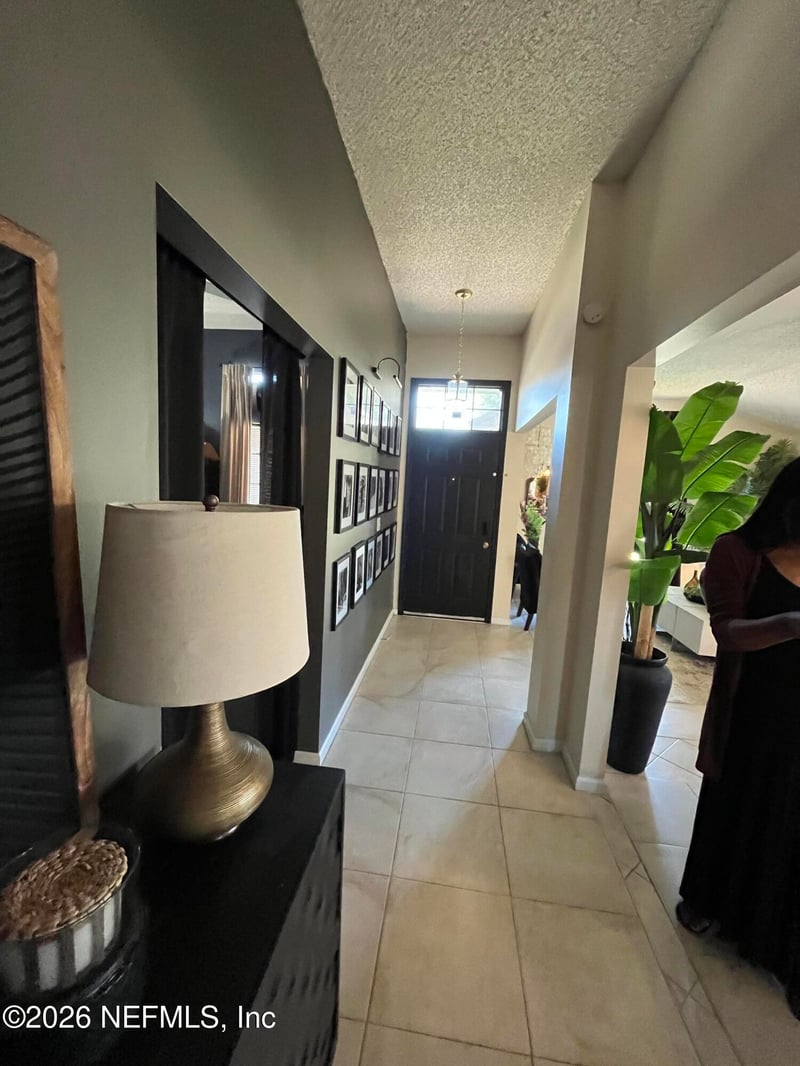 3391 Shauna Oaks Dr, Jacksonville, FL 32277