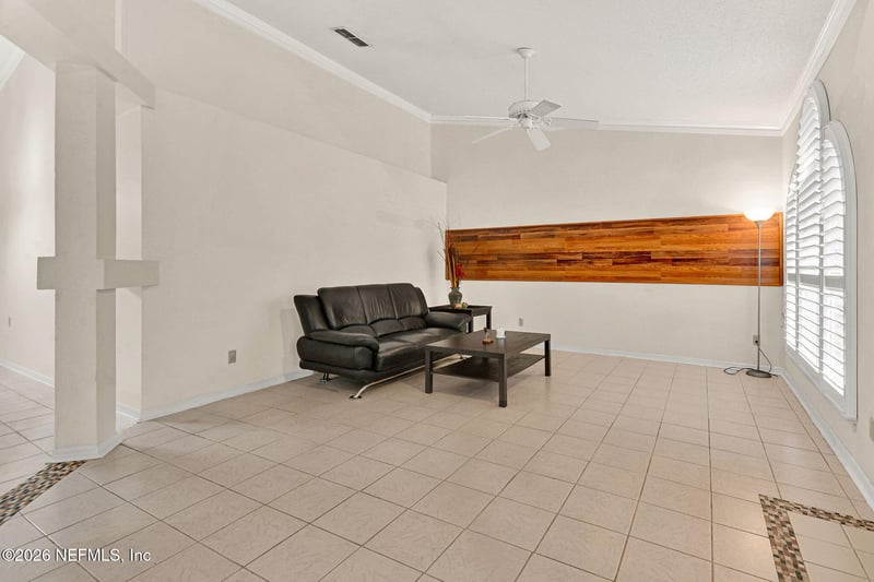 2163 St Martins Dr, Jacksonville, FL 32246