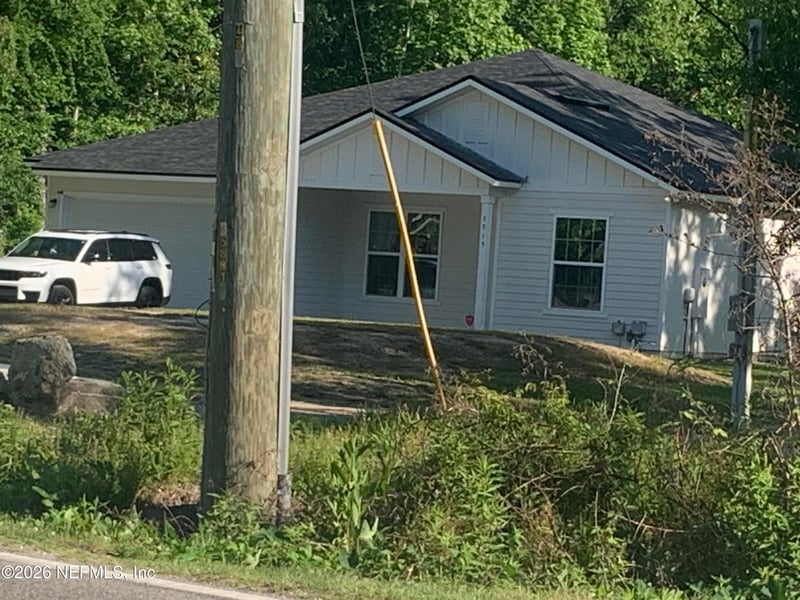 5871 Collins Rd, Jacksonville, FL 32244