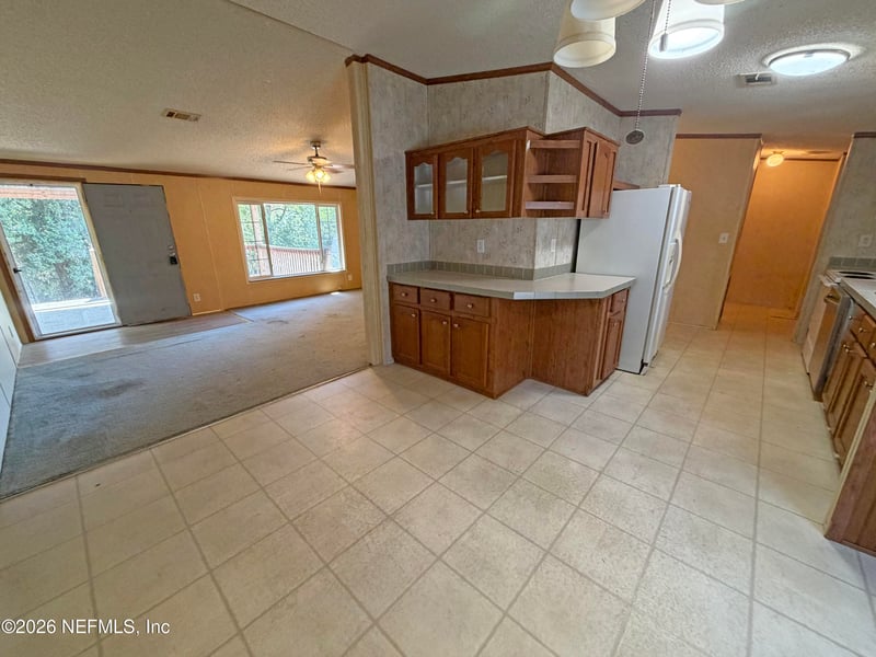 120 Peach Ave, Hawthorne, FL 32640