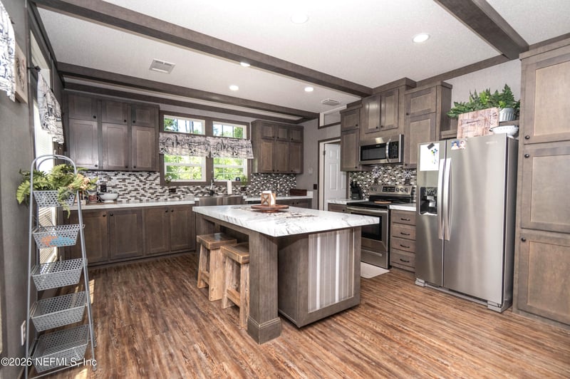 23221 Hassie Johns Rd, Sanderson, FL 32087