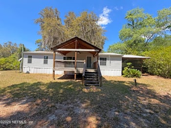 120 Peach Ave, Hawthorne, FL 32640