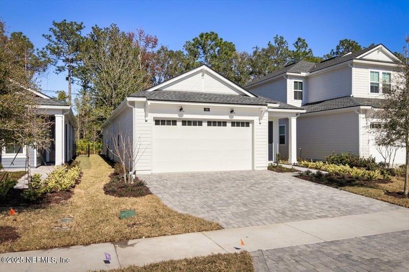 196 Zephyr Dr, St Johns, FL 32259