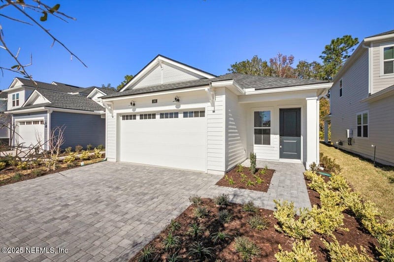 196 Zephyr Dr, St Johns, FL 32259