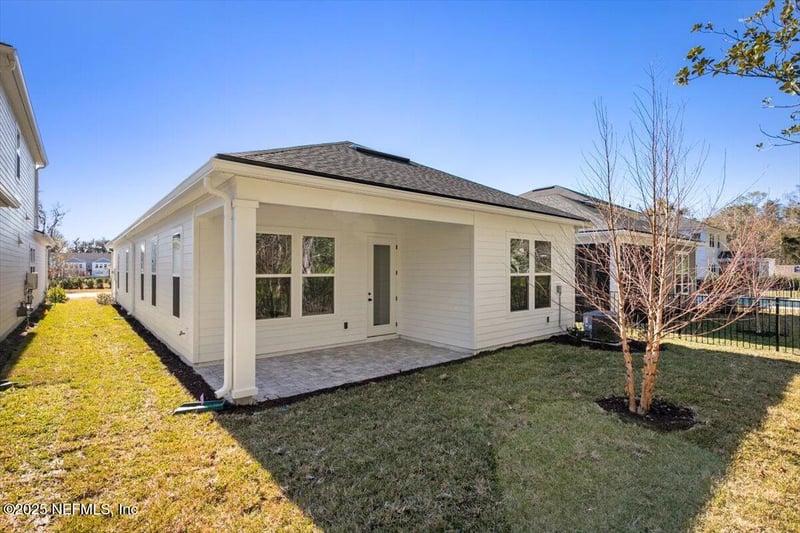 196 Zephyr Dr, St Johns, FL 32259