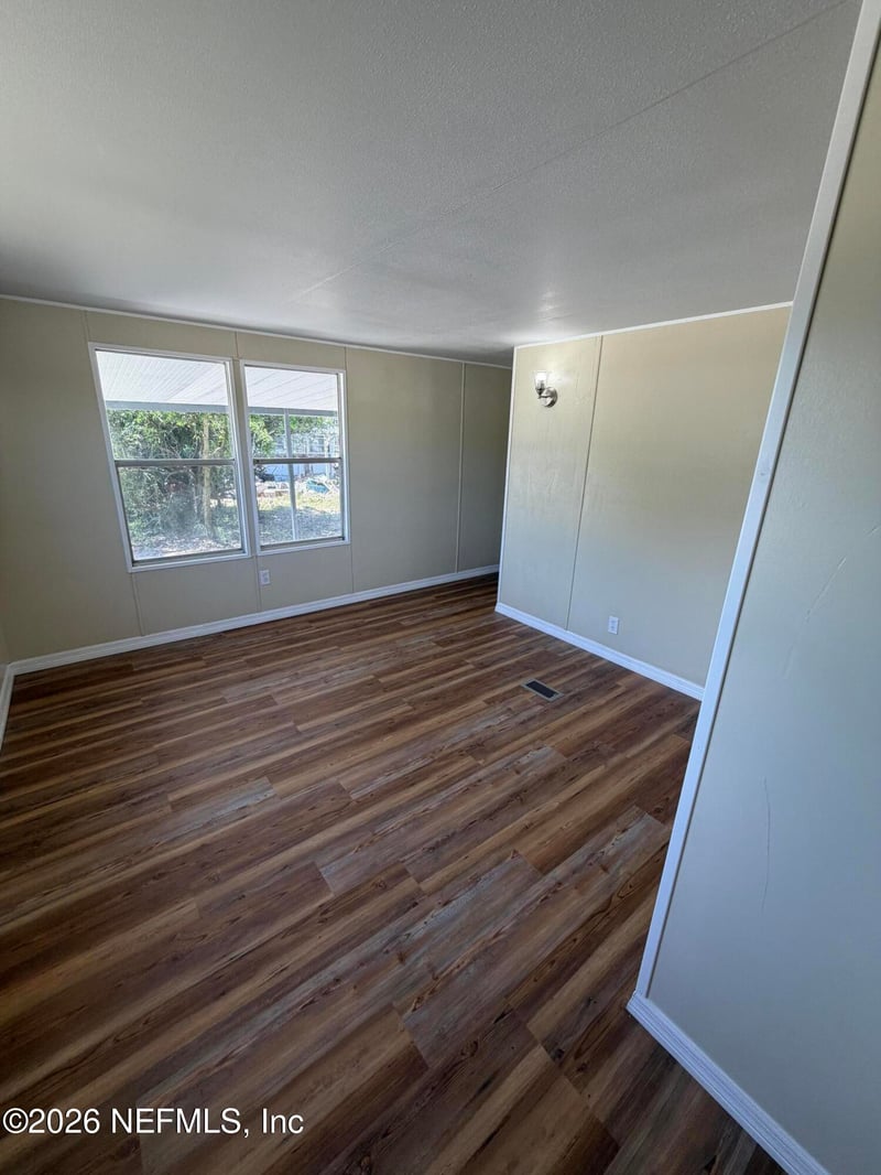 101 Golf Course St, Crescent City, FL 32112