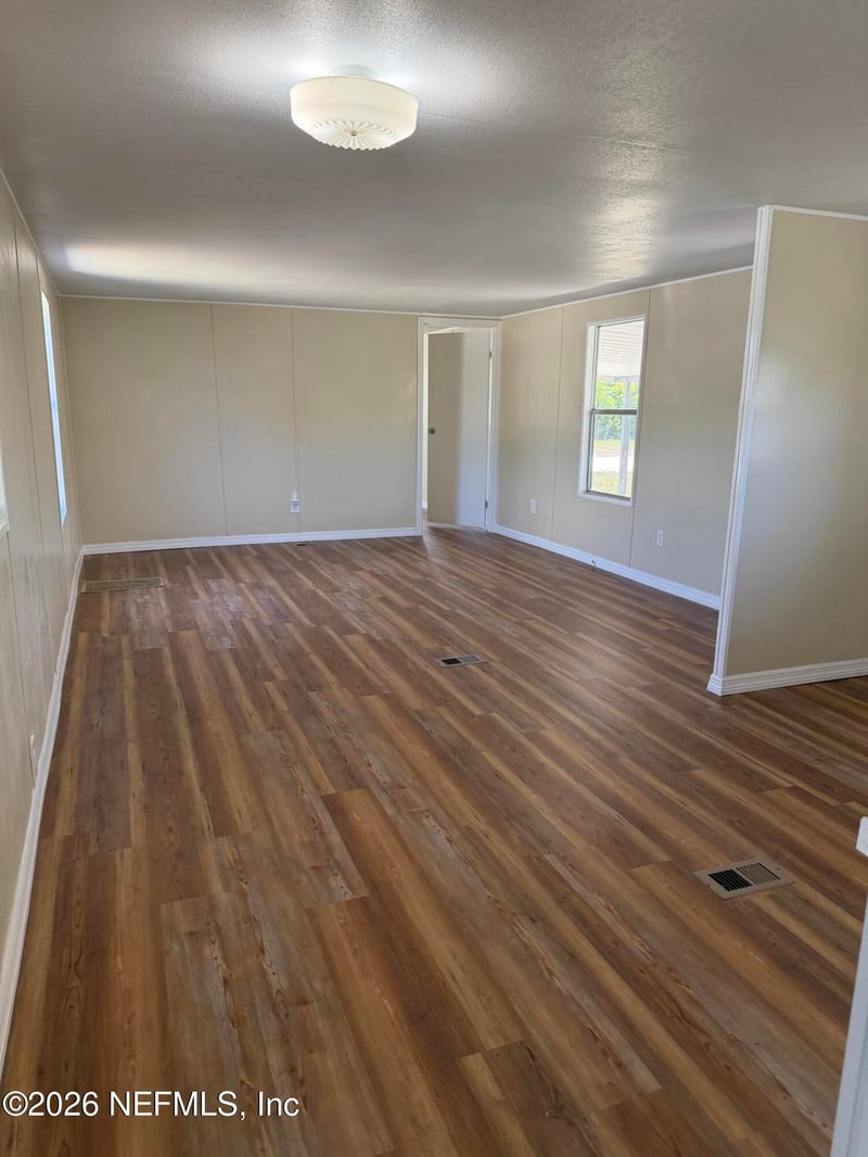 101 Golf Course St, Crescent City, FL 32112