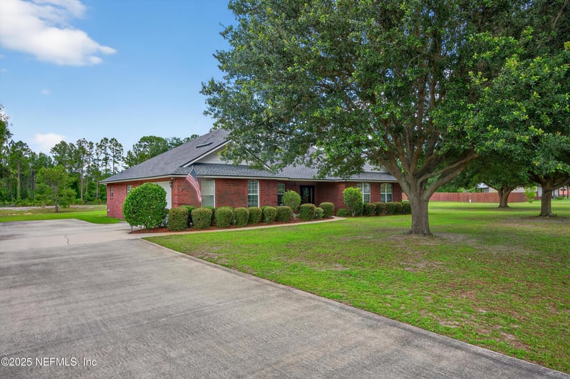 7349 Smooth Bore, Glen St Mary, FL 32040