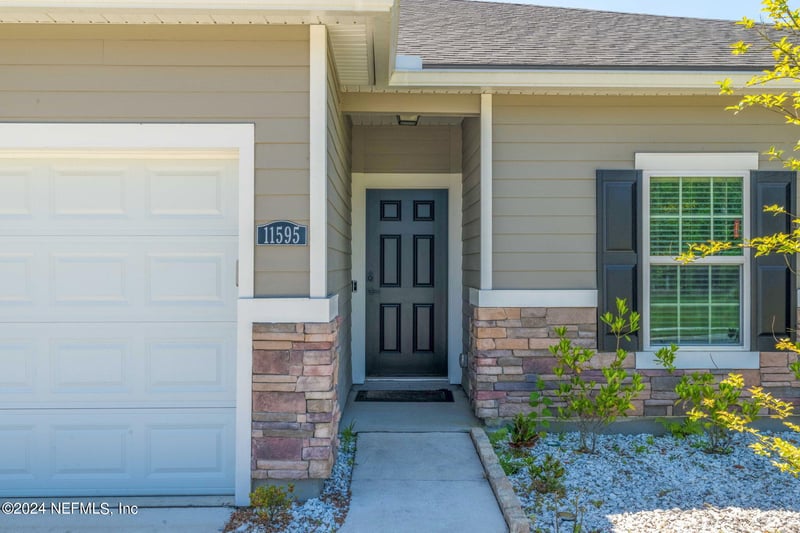 11595 Dunns Crossing Dr, Jacksonville, FL 32218