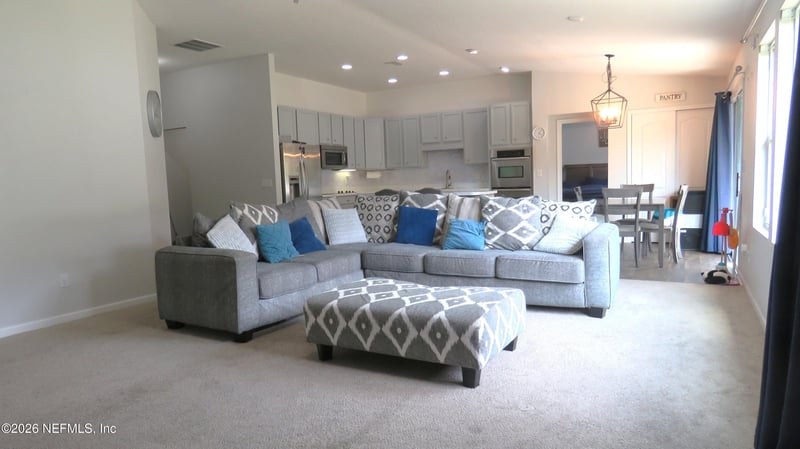 8566 Thad Ct, Jacksonville, FL 32210