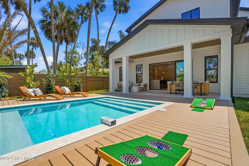 371 9th St, Atlantic Beach, FL 32233