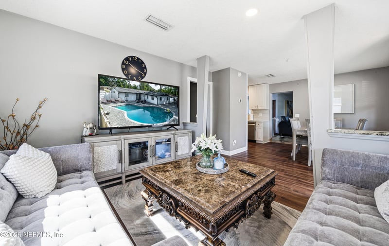 5534 Fargo Dr, Jacksonville, FL 32207