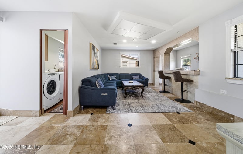 5534 Fargo Dr, Jacksonville, FL 32207