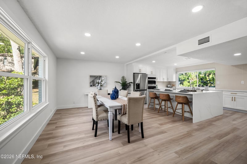 1811 Twelve Oaks Ln, Neptune Beach, FL 32266