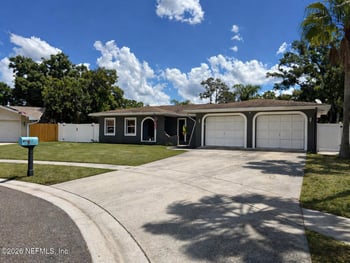 1291 Raleigh Ct, Tarpon Springs, FL 34689