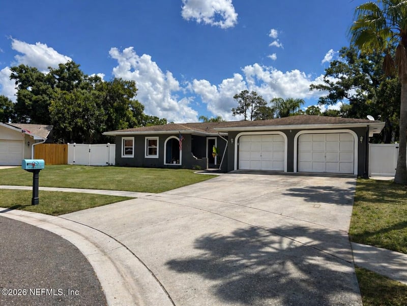 1291 Raleigh Ct, Tarpon Springs, FL 34689