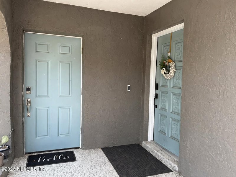 1291 Raleigh Ct, Tarpon Springs, FL 34689