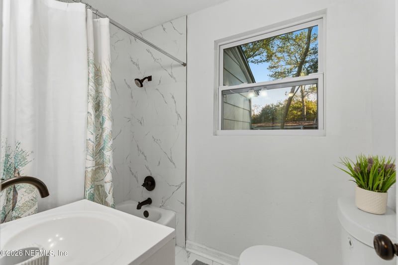 2892 Gilmore St, Jacksonville, FL 32205