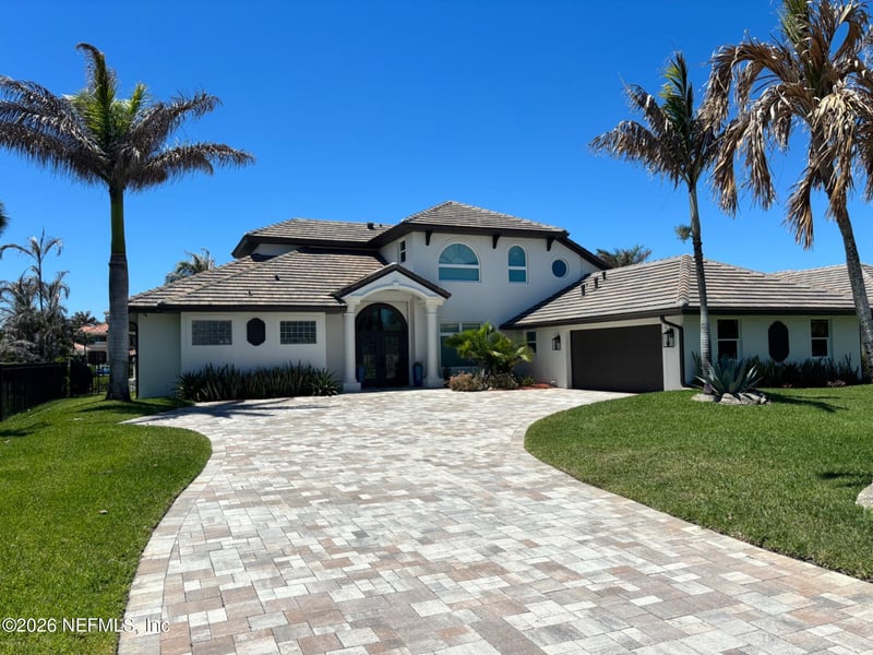 134 Island View Dr, Indian Harbour Beach, FL 32937