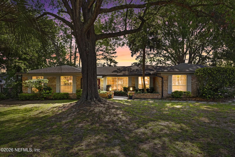 1361 Blackhawk Trl, Jacksonville, FL 32225