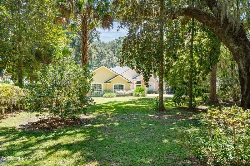 686 Frederic Dr, Fleming Island, FL 32003