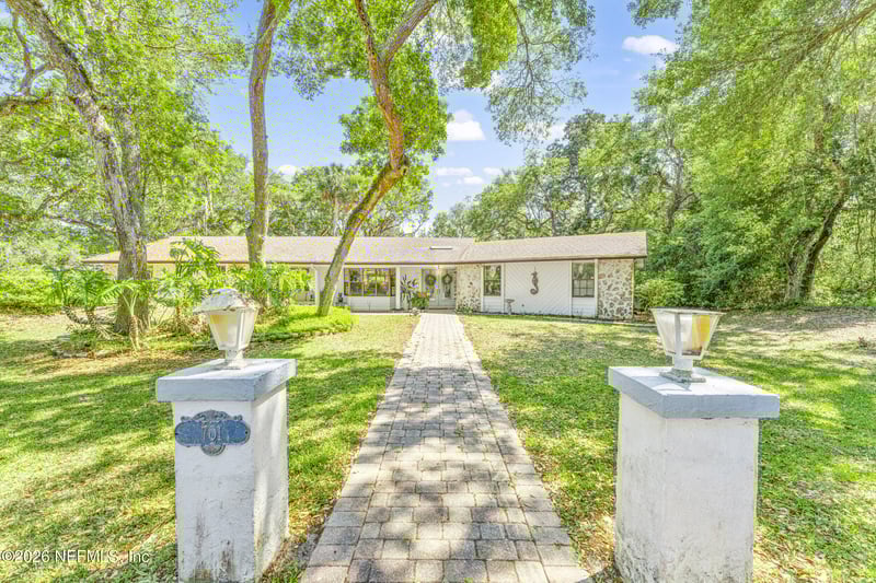 701 16th St, St Augustine, FL 32080