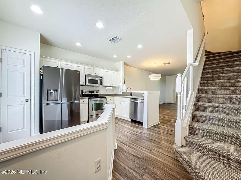 8107 Summer Point Ct, Jacksonville, FL 32256