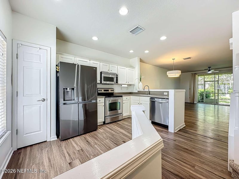 8107 Summer Point Ct, Jacksonville, FL 32256