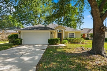 917 Buttercup Dr, St Johns, FL 32259