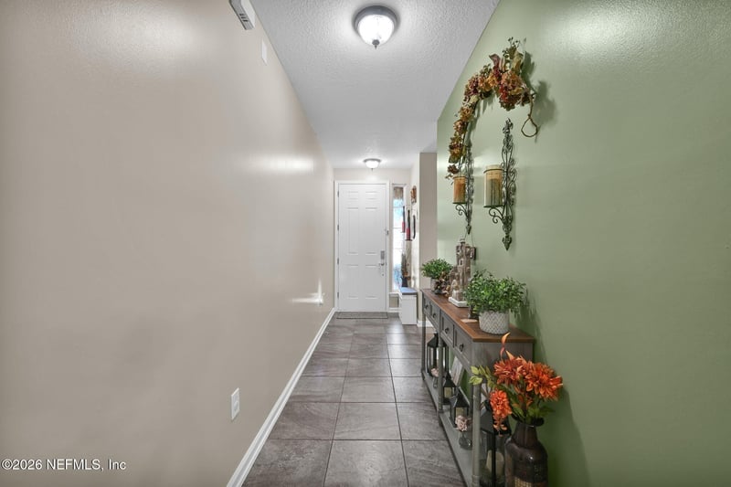 11614 Carson Lake Dr, Jacksonville, FL 32221