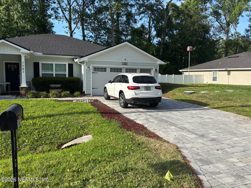 7507 Hilsdale Rd, Jacksonville, FL 32216