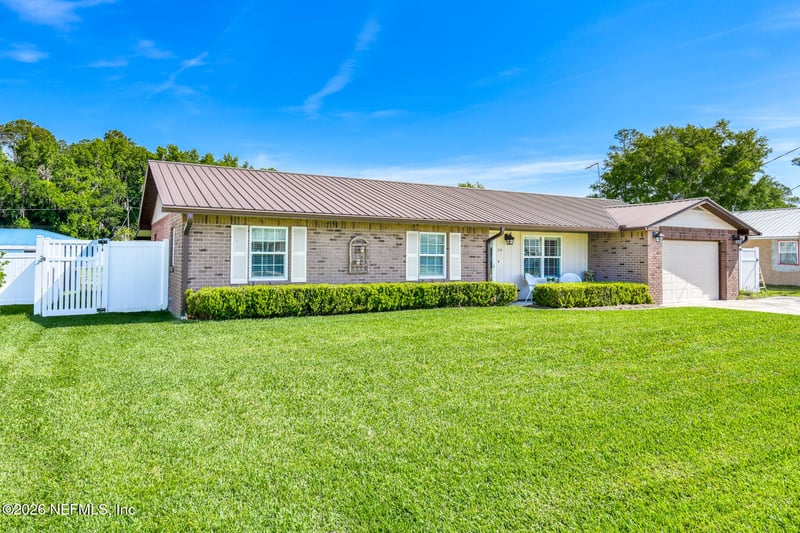 114 Magnolia Dr, East Palatka, FL 32131