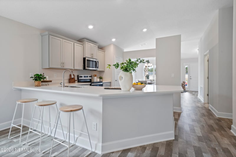 8303 Helmsley Blvd, Jacksonville, FL 32219