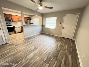 5404 101st St #4, Jacksonville, FL 32210