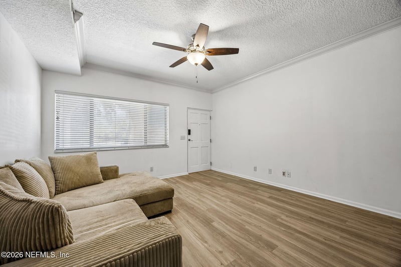 5375 Ortega Farms Blvd #812, Jacksonville, FL 32210