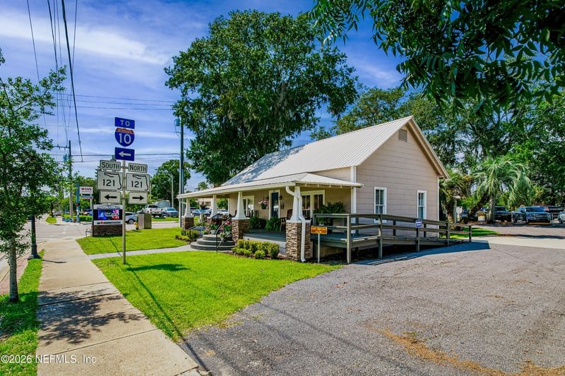 69 Macclenny Ave, Macclenny, FL 32063