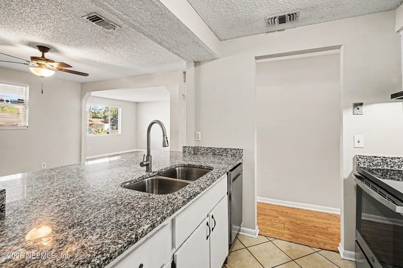 4226 Loys Dr, Jacksonville, FL 32246