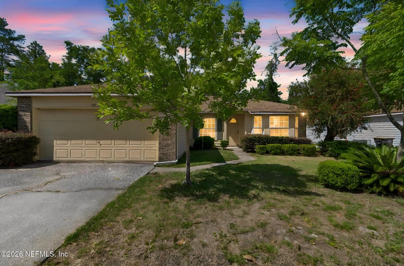 9043 Rockpond Meadows Dr, Jacksonville, FL 32221