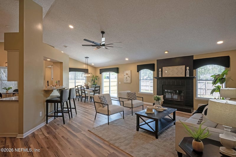 7443 Amandas Crossing Dr, Jacksonville, FL 32244