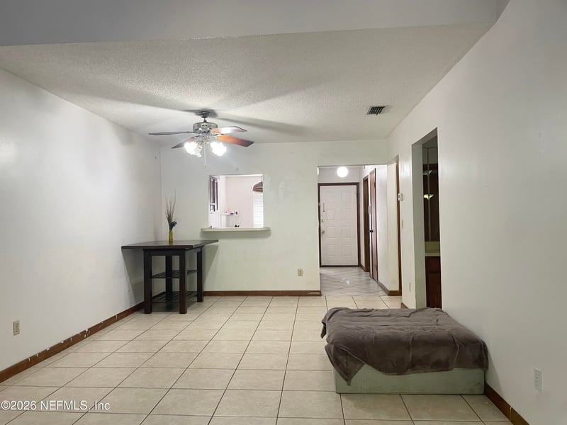 1847 Oak Water Dr, Jacksonville, FL 32225