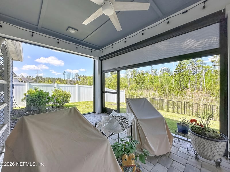 426 Hawthorn Park Cir, Yulee, FL 32097