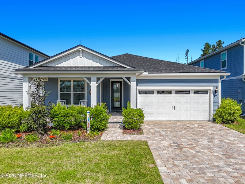 426 Hawthorn Park Cir, Yulee, FL 32097