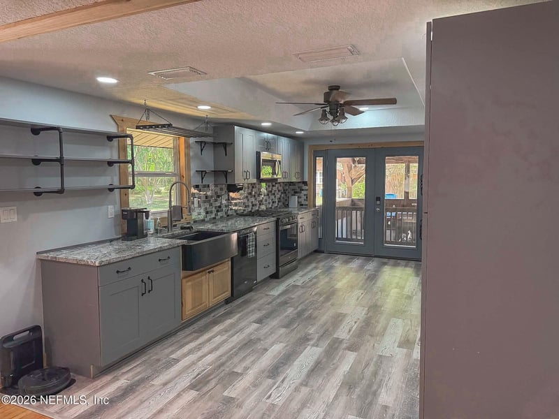 11325 Young Rd, Jacksonville, FL 32218