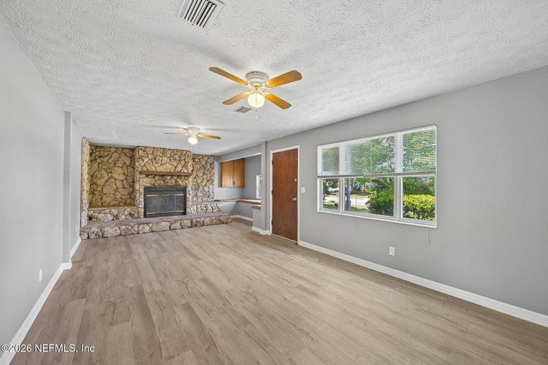 8032 Lourdes Dr, Jacksonville, FL 32210