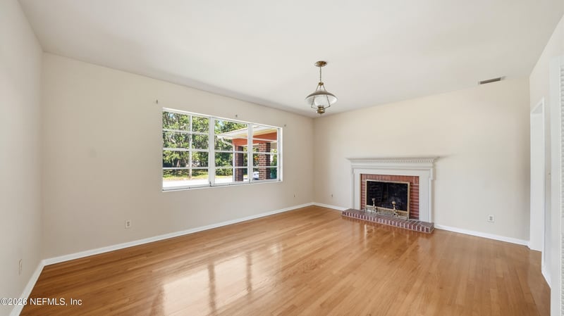 105 Vivian Dr, Hastings, FL 32145